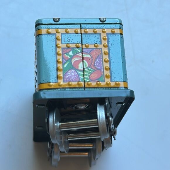 New in box Vintage 1995 Hallmark Yuletide Central pressed tin Keepsake ornament - Picture 6 of 7